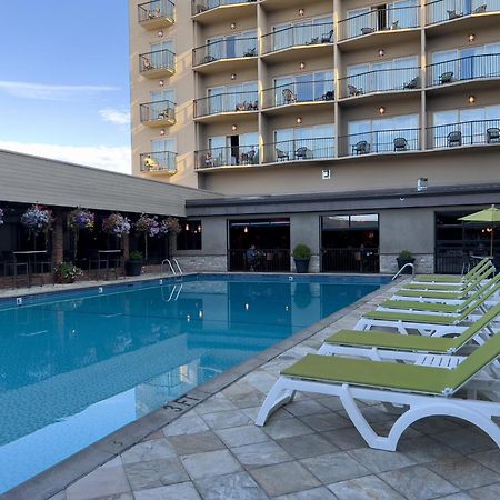 Coast Capri Hotel Kelowna Kültér fotó