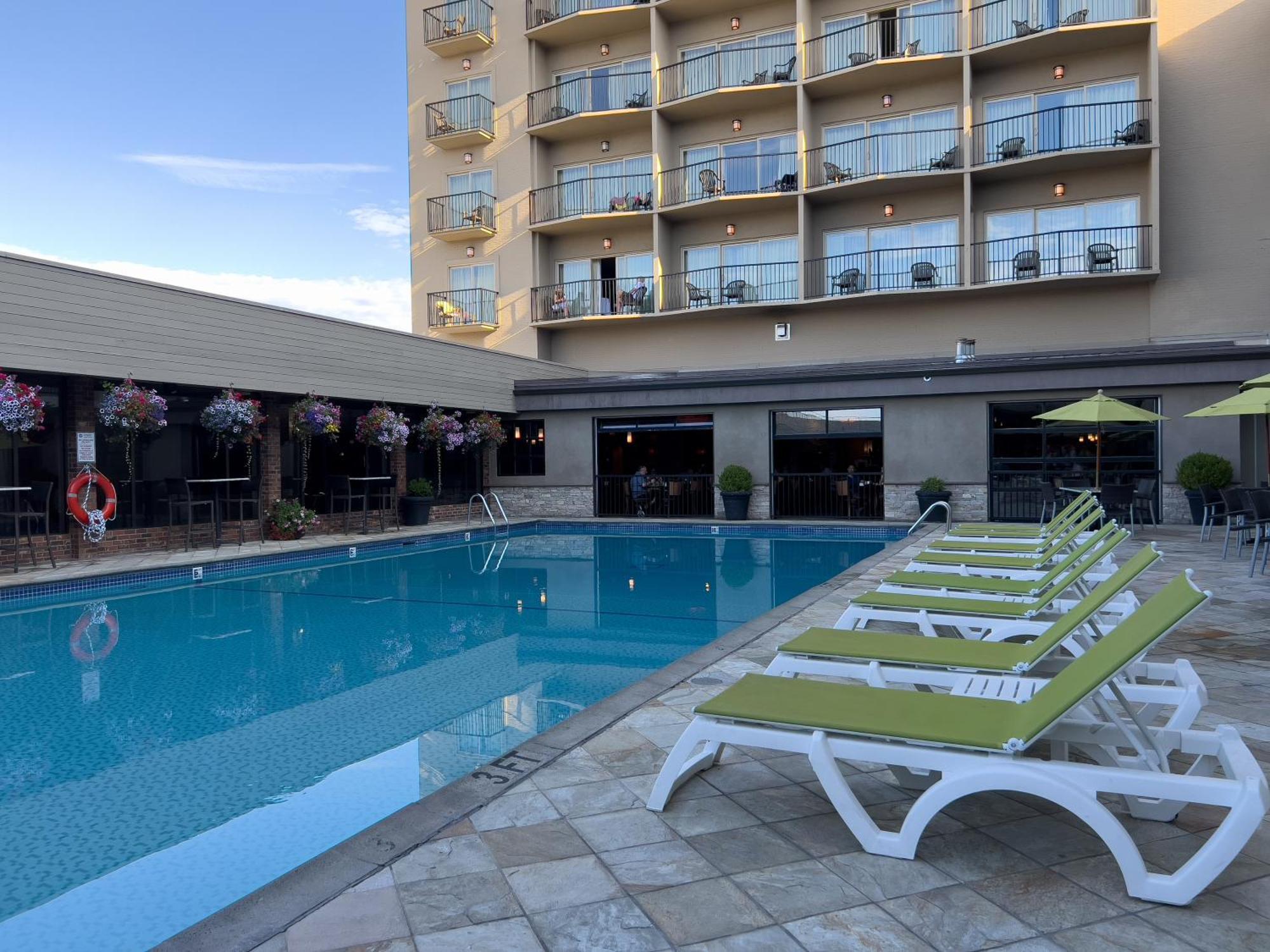 Coast Capri Hotel Kelowna Kültér fotó
