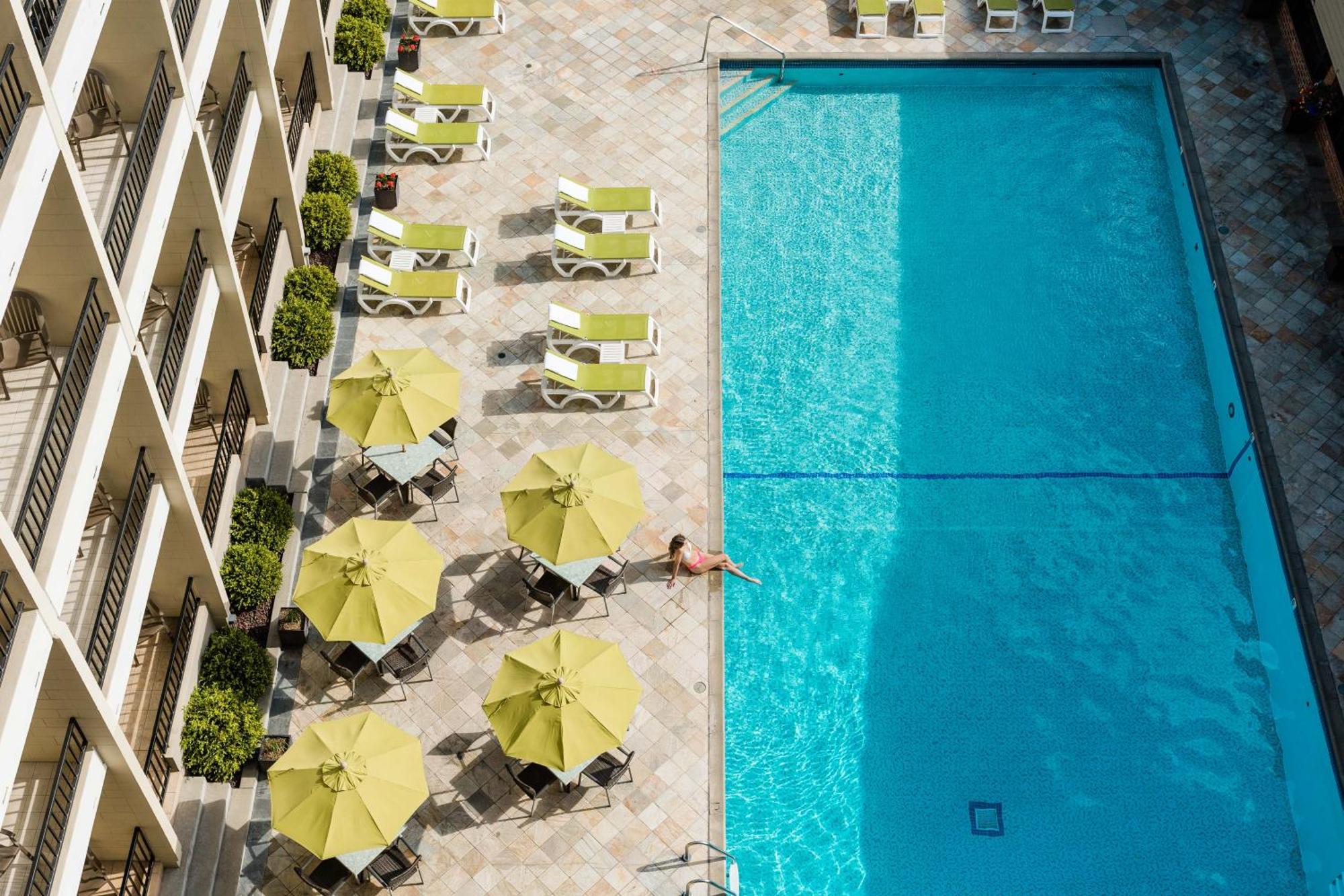 Coast Capri Hotel Kelowna Kültér fotó